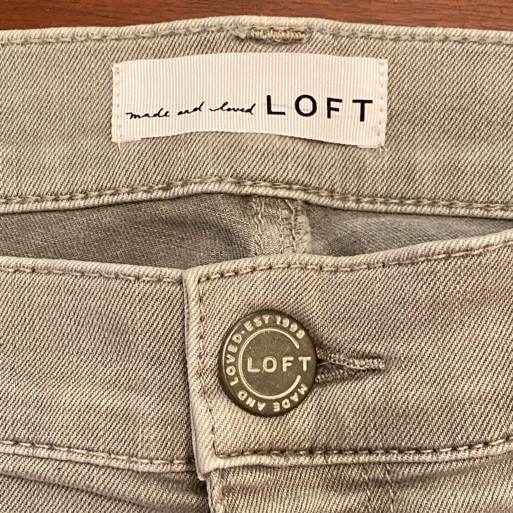 Ann Taylor LOFT modern skinny crop 31 silver grey